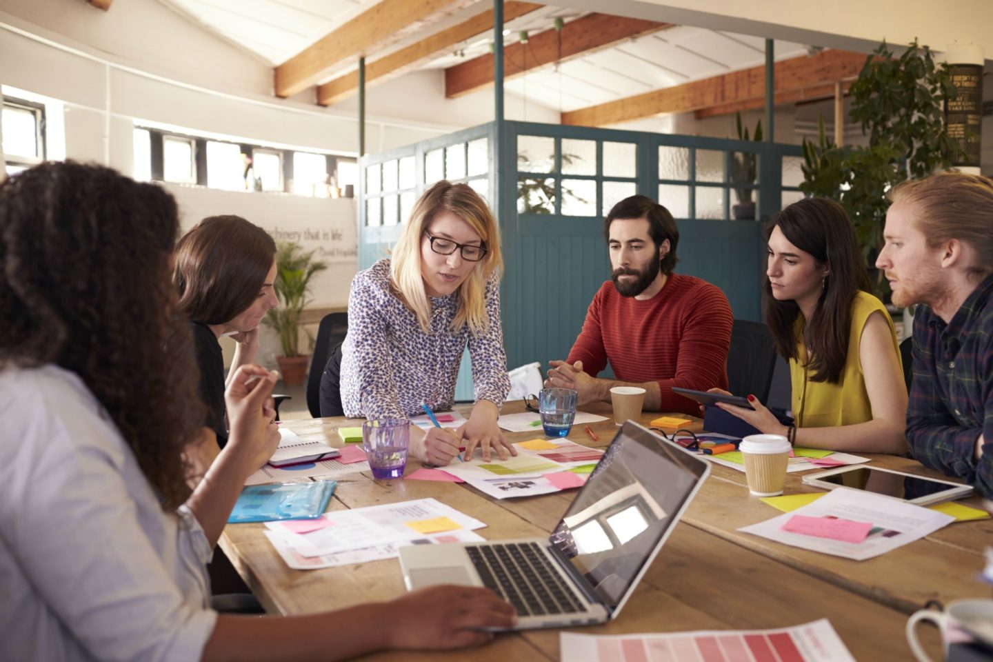 How to encourage good office etiquette